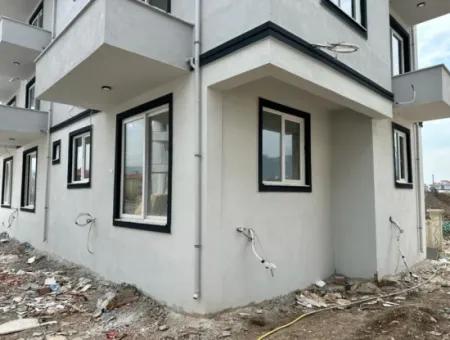 Wohnung Zum Verkauf In Ortaca Karaburun Nachbarschaft Mit Pool Für 1 1 Investition.