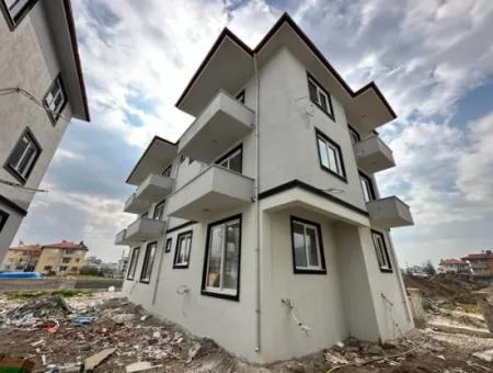 Wohnung Zum Verkauf In Ortaca Karaburun Nachbarschaft Mit Pool Für 1 1 Investition.