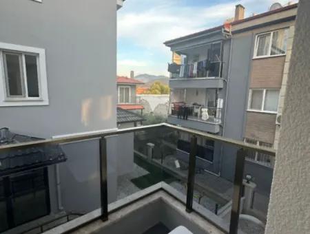 Ortaca Cumhuriyet De 1+1 Sıfır Eşyalı Geniş Kiralık Daire